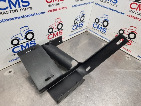 New Holland Tm, Ts, Tl, 60, 40 Series Mudguard Extension Lhs 82029986 - Крыло: фото 4 New Holland Tm, Ts, Tl, 60, 40 Series Mudguard Extension Lhs 82029986 - Крыло: фото 4