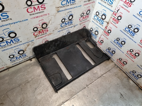New Holland Ts, T7000, T7030, T6050 Rear Seat Floor Mat 82038878, 87648182 - Кабина и интерьер: фото 2 New Holland Ts, T7000, T7030, T6050 Rear Seat Floor Mat 82038878, 87648182 - Кабина и интерьер: фото 2