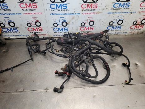 New Holland Tsa, Case Mxu Series Mxu100 16x16 Transmission Wiring Loom - Кабели/ Провода: фото 1 New Holland Tsa, Case Mxu Series Mxu100 16x16 Transmission Wiring Loom - Кабели/ Провода: фото 1