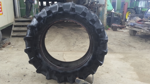 Old Stock Old Stock 18.4 R 38 Michelin - Шина для Сельскохозяйственной техники: фото 1 Old Stock Old Stock 18.4 R 38 Michelin - Шина для Сельскохозяйственной техники: фото 1