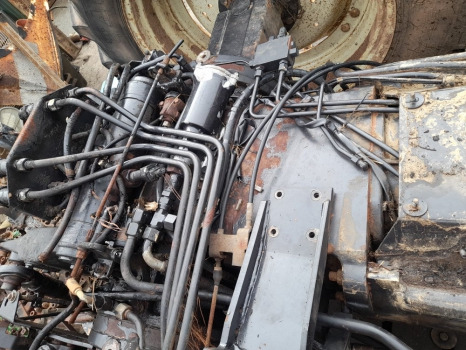 Valtra 6400 Transmission Gearbox Complete Tb 0238, A010822 - Коробка передач для Тракторов: фото 2 Valtra 6400 Transmission Gearbox Complete Tb 0238, A010822 - Коробка передач для Тракторов: фото 2