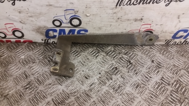 Запчасти для Тракторов Landini Mythos Series 115 Bracket Support 4. Please Check By The Photos.: фото 1