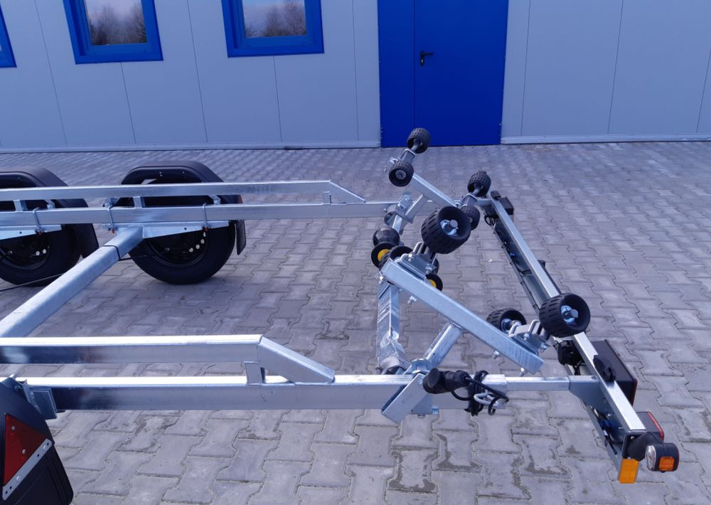 BRENDERUP 242500 TB SR | 2500 kg / 720 x 220 cm - Лодочный прицеп: фото 5 BRENDERUP 242500 TB SR | 2500 kg / 720 x 220 cm - Лодочный прицеп: фото 5