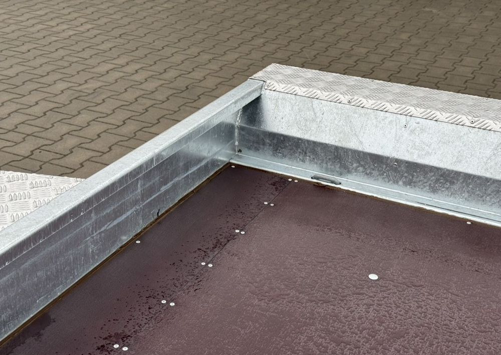 Новый Прицеп для спецтехники WIOLA B3540 MAX - 400 x 170 cm | 2546kg ładowności | trap stalowy | 3-osiowa budowlanka: фото 15 Новый Прицеп для спецтехники WIOLA B3540 MAX - 400 x 170 cm | 2546kg ładowności | trap stalowy | 3-osiowa budowlanka: фото 15