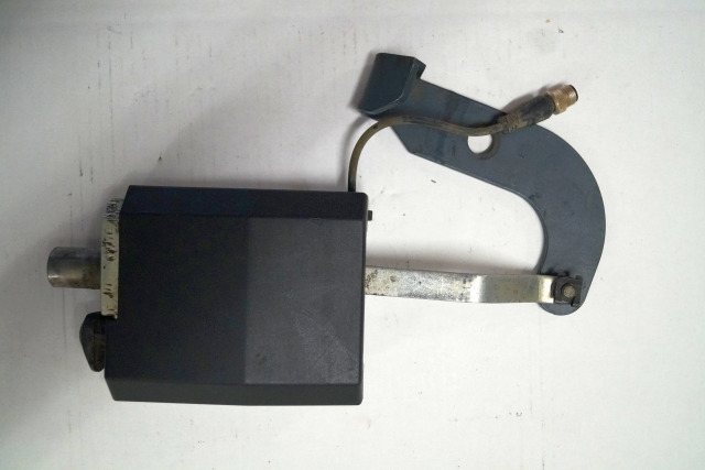 Jungheinrich 50462520 | Battery trolley lock for ETV from year 2006 including SW Battery trolley lock for ETV from year 2006 including SWITCH INDUCT. APPROXIMATION 50462522 - Рама/ Шасси для Погрузочно-разгрузочной техники: фото 1 Jungheinrich 50462520 | Battery trolley lock for ETV from year 2006 including SW Battery trolley lock for ETV from year 2006 including SWITCH INDUCT. APPROXIMATION 50462522 - Рама/ Шасси для Погрузочно-разгрузочной техники: фото 1