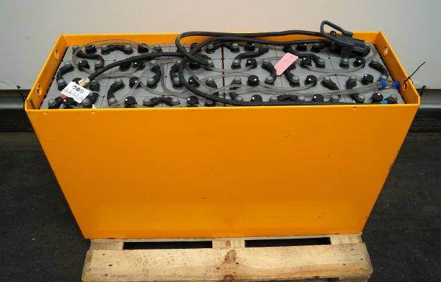Jungheinrich unknown | Battery 48V775Ah 05-EPZS775SC Year 2024 weight 1135 kg sn - Аккумулятор для Погрузочно-разгрузочной техники: фото 1 Jungheinrich unknown | Battery 48V775Ah 05-EPZS775SC Year 2024 weight 1135 kg sn - Аккумулятор для Погрузочно-разгрузочной техники: фото 1