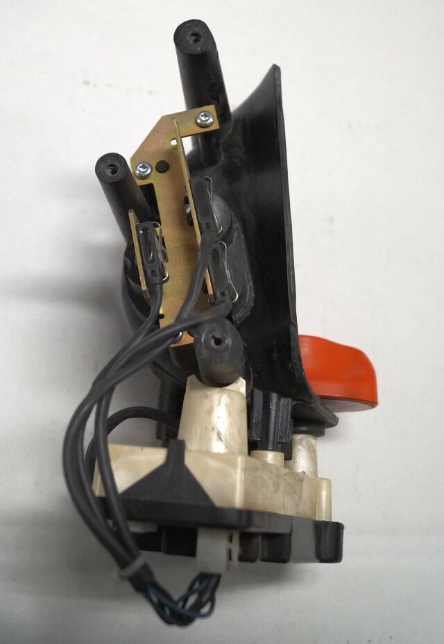 Linde 1443605100 | Rijschakelaar Control handle Control module - Подрулевой переключатель для Погрузочно-разгрузочной техники: фото 3 Linde 1443605100 | Rijschakelaar Control handle Control module - Подрулевой переключатель для Погрузочно-разгрузочной техники: фото 3