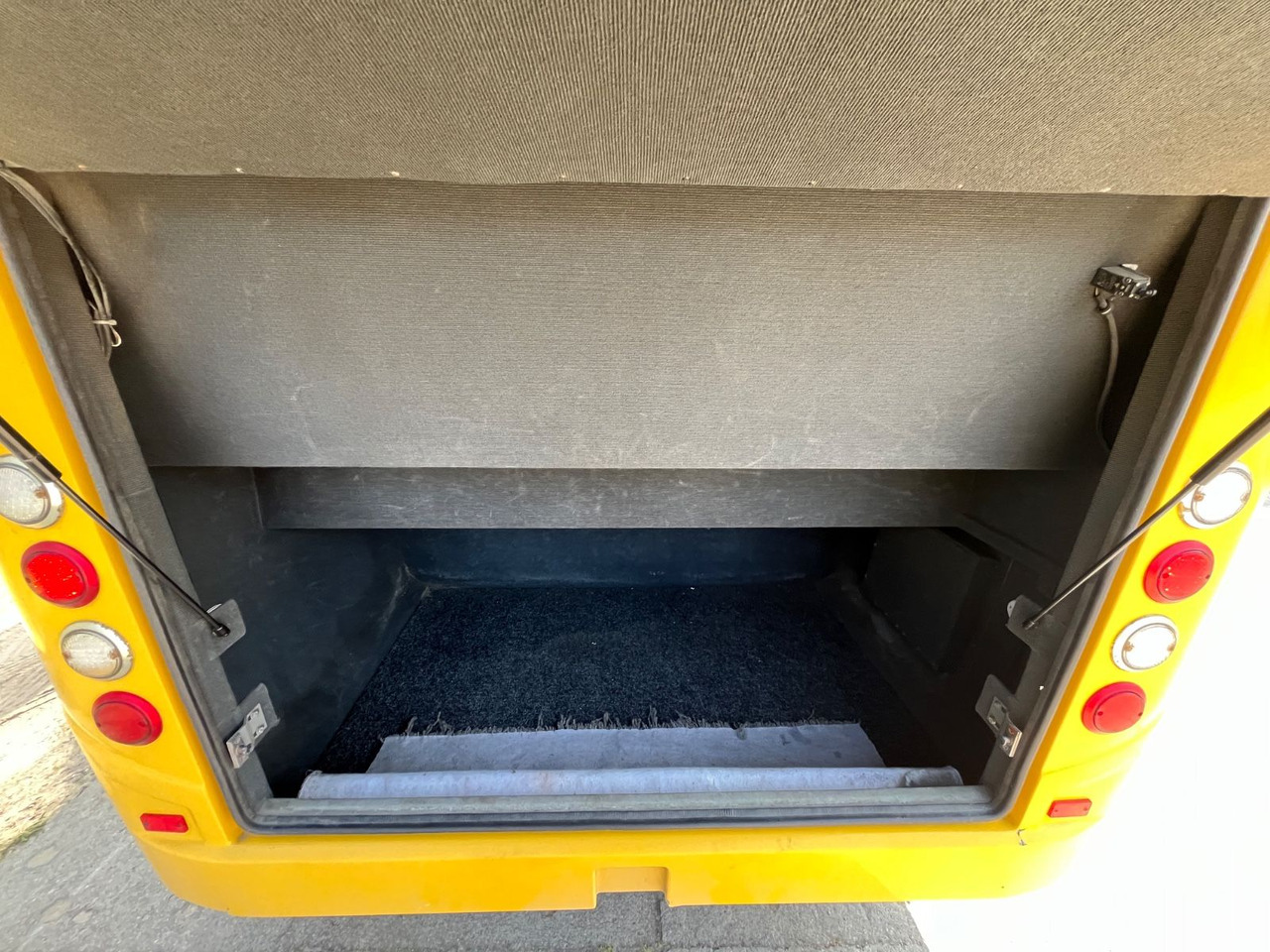 Туристический автобус Iveco Rosero First / 24+1+1 / Telma/ EURO6: фото 9 Туристический автобус Iveco Rosero First / 24+1+1 / Telma/ EURO6: фото 9