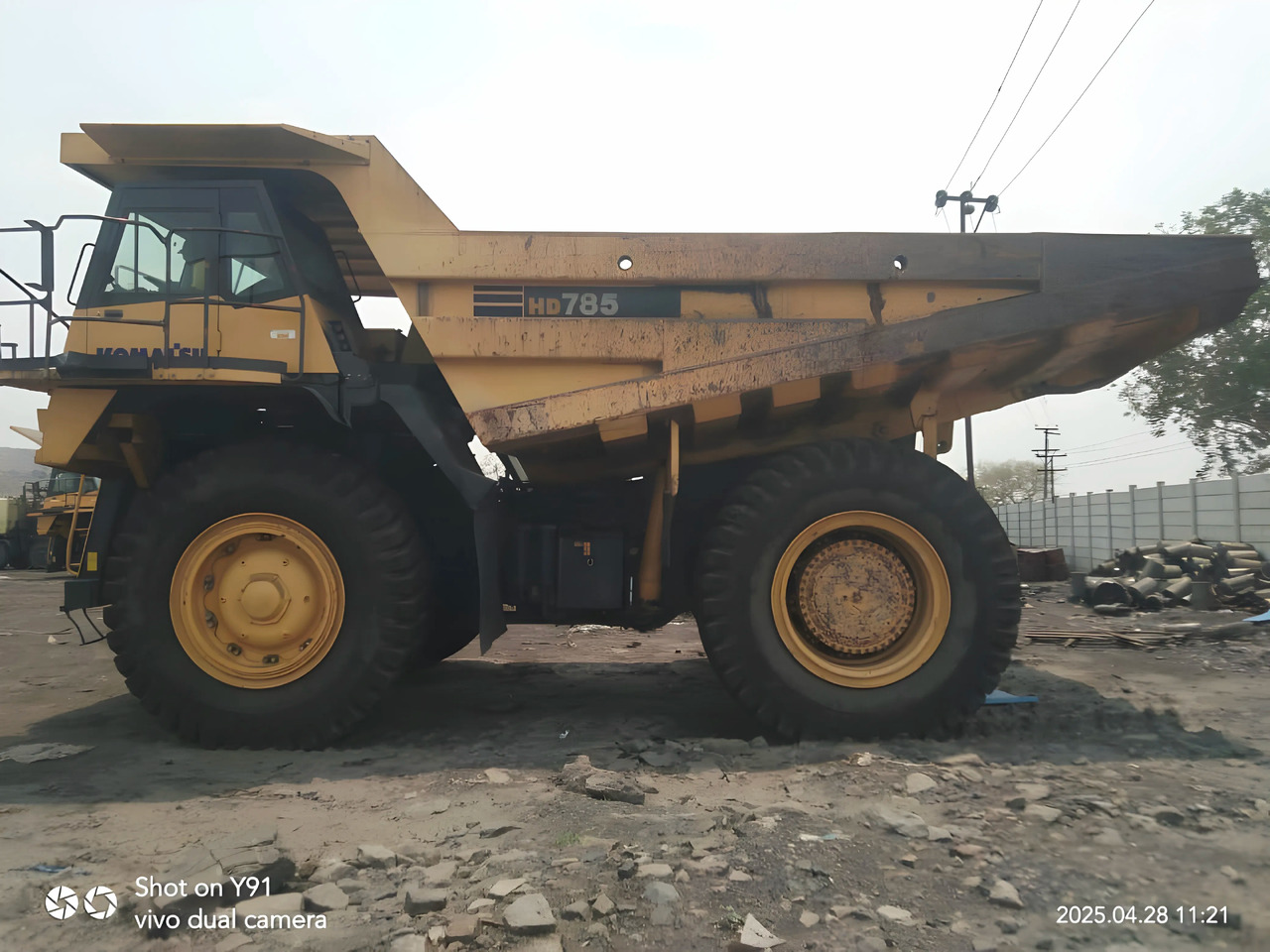 KOMATSU DUMP TRUCK HD785-7 - Горнодобывающая техника: фото 4 KOMATSU DUMP TRUCK HD785-7 - Горнодобывающая техника: фото 4