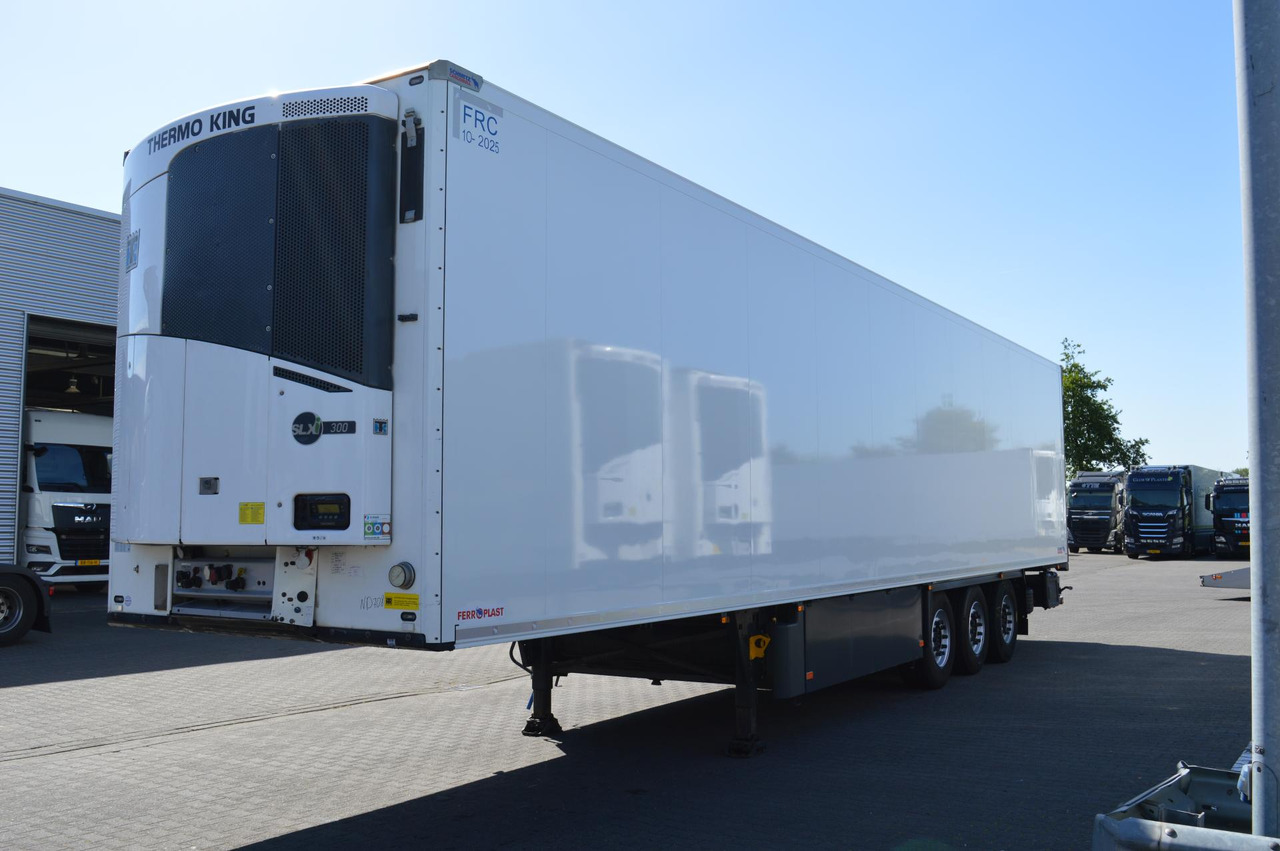 Schmitz Cargobull SKO FP 45 ThermoKing SLXi 300 - Полуприцеп-рефрижератор: фото 1 Schmitz Cargobull SKO FP 45 ThermoKing SLXi 300 - Полуприцеп-рефрижератор: фото 1