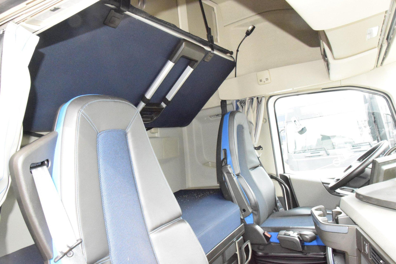 Тягач Volvo FH 460 Globetrotter XL Varios i-Save: фото 13