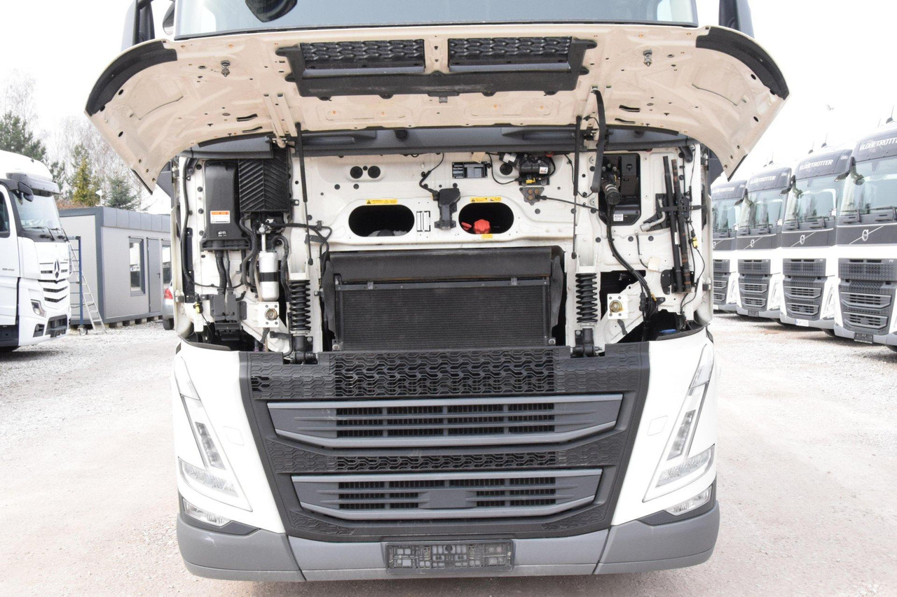 Тягач Volvo FH 460 Globetrotter XL Varios i-Save: фото 16