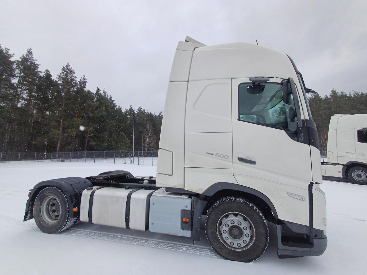 Volvo FH 500 Globetrotter XL - Тягач: фото 2 Volvo FH 500 Globetrotter XL - Тягач: фото 2