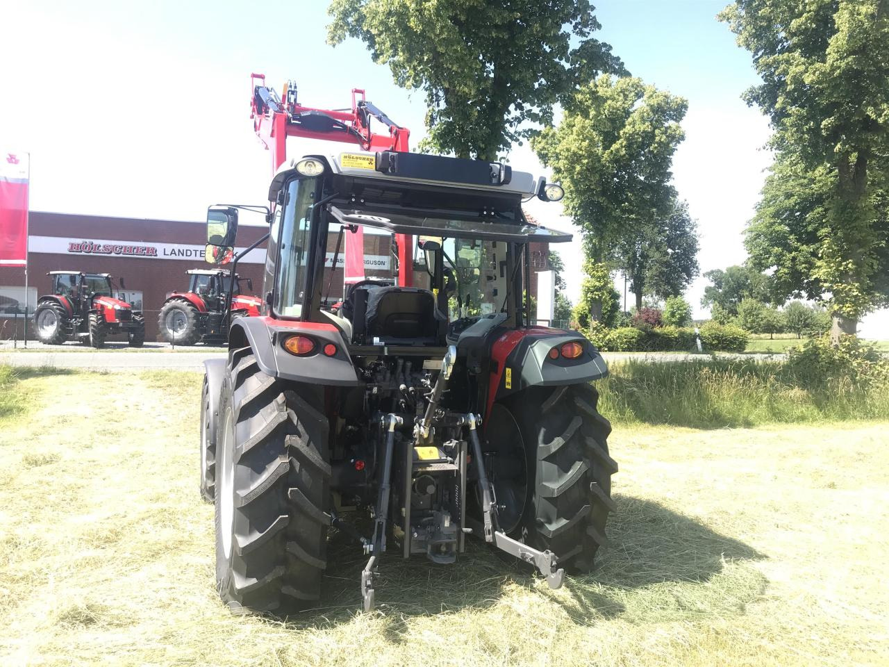 Massey Ferguson MF 4708 M - Трактор: фото 5 Massey Ferguson MF 4708 M - Трактор: фото 5