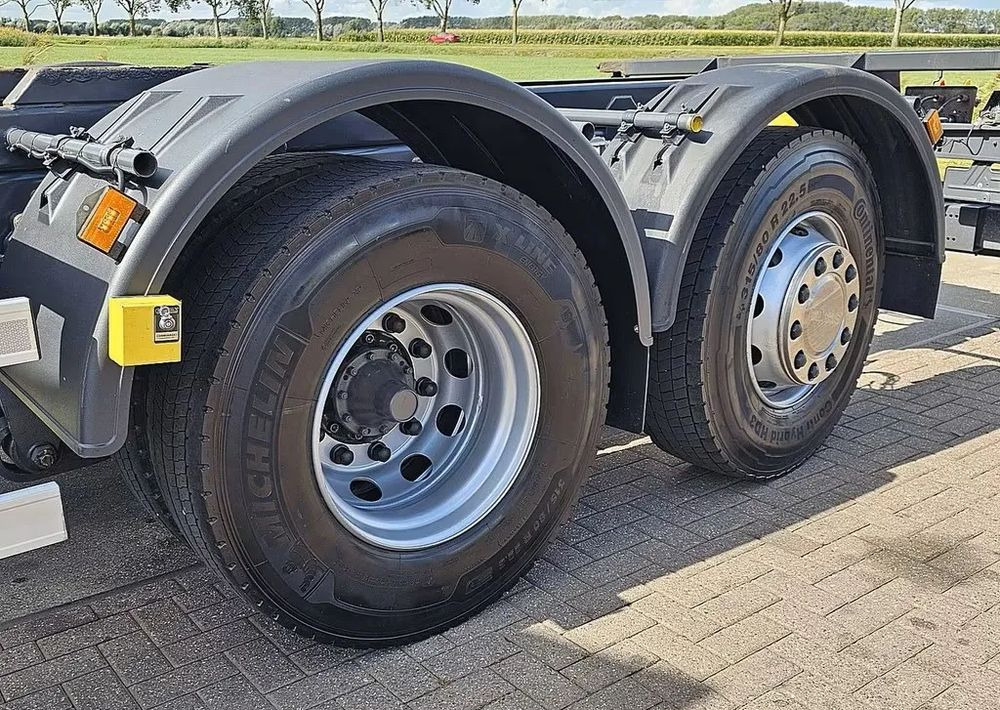 Scania R450 6x2 – / Pojazd do zabudów wymiennych / Automat / Euro 6/ liftowa trzecia oś, zawieszenie pneumatyczne + resory - Грузовик-шасси: фото 5 Scania R450 6x2 – / Pojazd do zabudów wymiennych / Automat / Euro 6/ liftowa trzecia oś, zawieszenie pneumatyczne + resory - Грузовик-шасси: фото 5