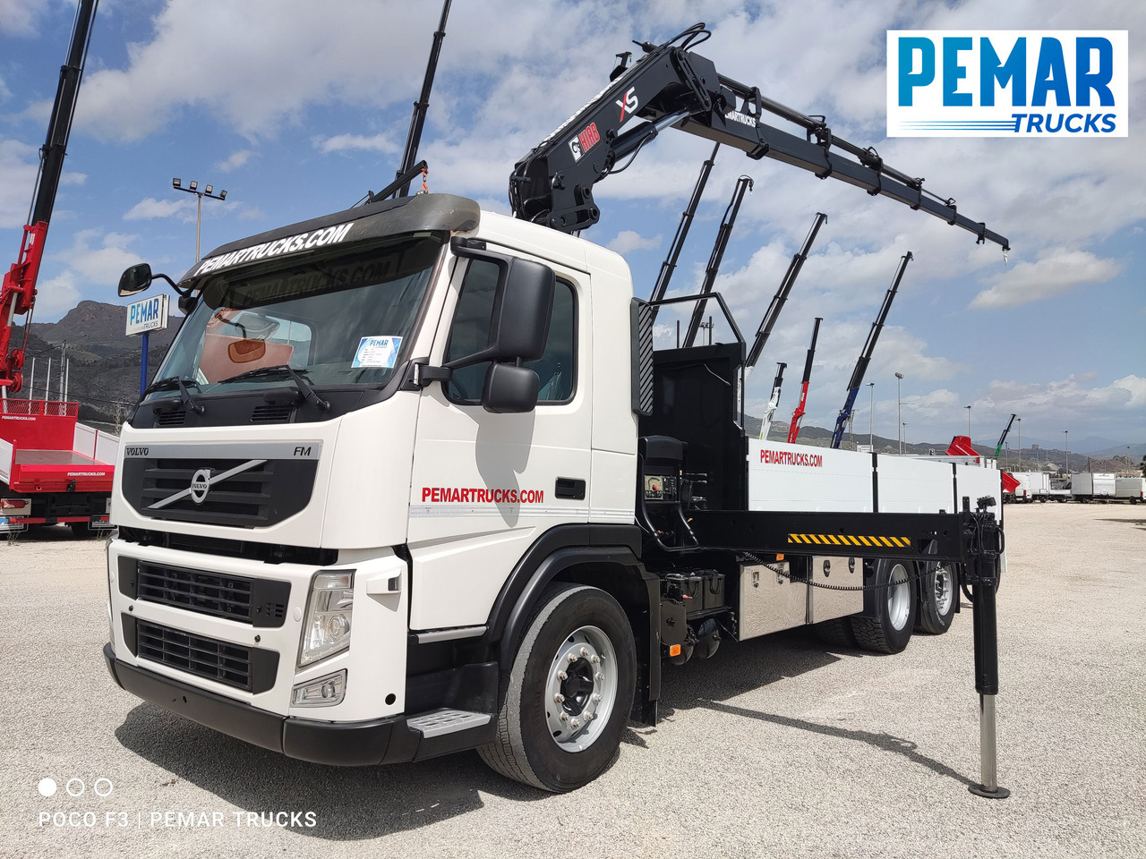 VOLVO FM 330 6X2 GRUA CAJA FIJA - Грузовик бортовой/ Платформа, Автоманипулятор: фото 1 VOLVO FM 330 6X2 GRUA CAJA FIJA - Грузовик бортовой/ Платформа, Автоманипулятор: фото 1