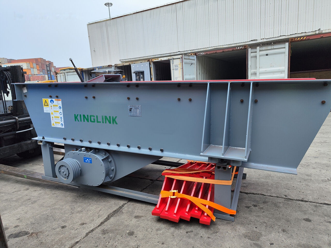 Kinglink Heavy-Duty Vibrating Grizzly Feeder ZSW380x96 - Горнодобывающая техника: фото 4 Kinglink Heavy-Duty Vibrating Grizzly Feeder ZSW380x96 - Горнодобывающая техника: фото 4