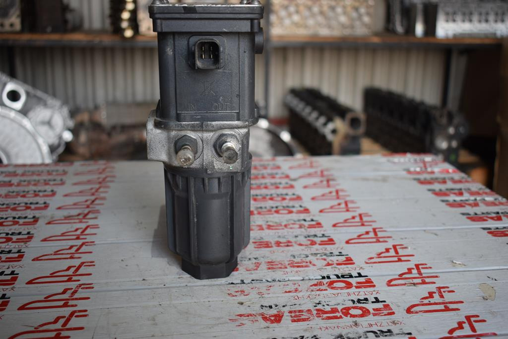 MERCEDES-BENZ ADBLUE SUPPLY PUMP FOR ACTROS MP4 - Глушитель/ Выхлопная система для Грузовиков: фото 5 MERCEDES-BENZ ADBLUE SUPPLY PUMP FOR ACTROS MP4 - Глушитель/ Выхлопная система для Грузовиков: фото 5