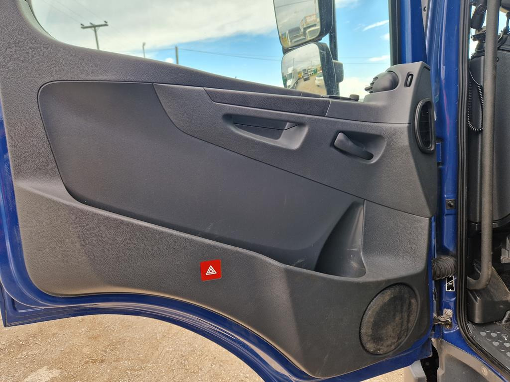 Тентованный грузовик MERCEDES-BENZ ATEGO 1218: фото 15