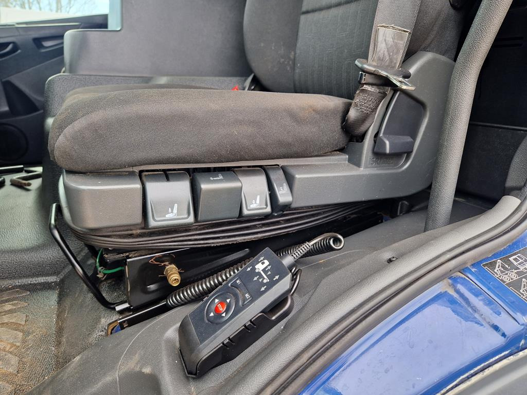 Тентованный грузовик MERCEDES-BENZ ATEGO 1218: фото 18