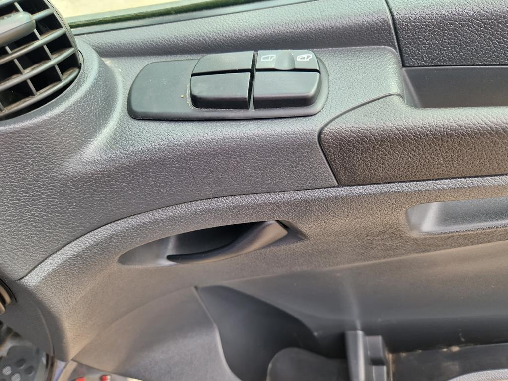 Тентованный грузовик MERCEDES-BENZ ATEGO 1218: фото 29