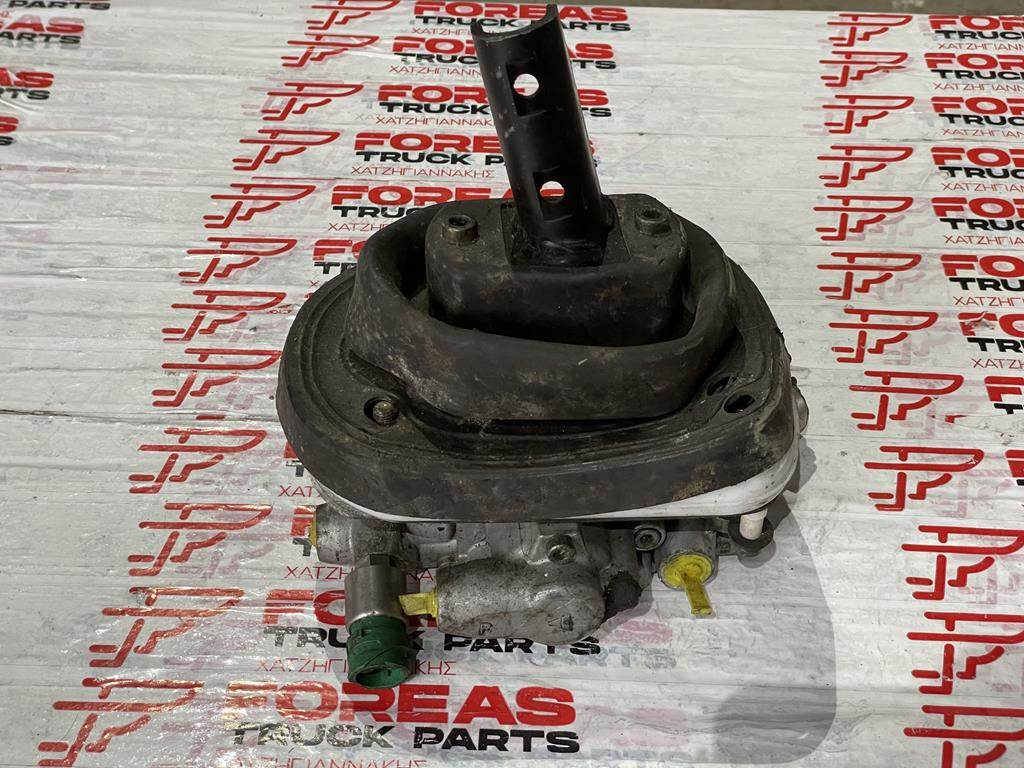 MERCEDES-BENZ HYDRAULIC GEAR STICK - A 000 260 5898 - Рычаг переключения передач для Грузовиков: фото 2 MERCEDES-BENZ HYDRAULIC GEAR STICK - A 000 260 5898 - Рычаг переключения передач для Грузовиков: фото 2