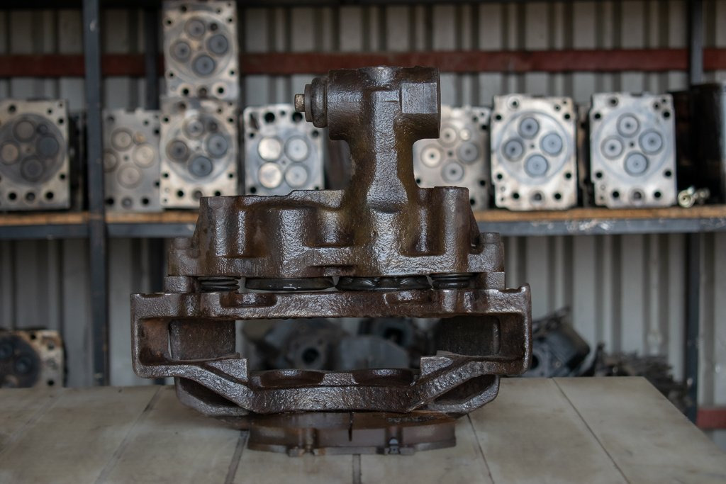 MERCEDES-BENZ VARIO FOR DIFFERENTIAL - RIGHT - Тормозной суппорт для Грузовиков: фото 2 MERCEDES-BENZ VARIO FOR DIFFERENTIAL - RIGHT - Тормозной суппорт для Грузовиков: фото 2