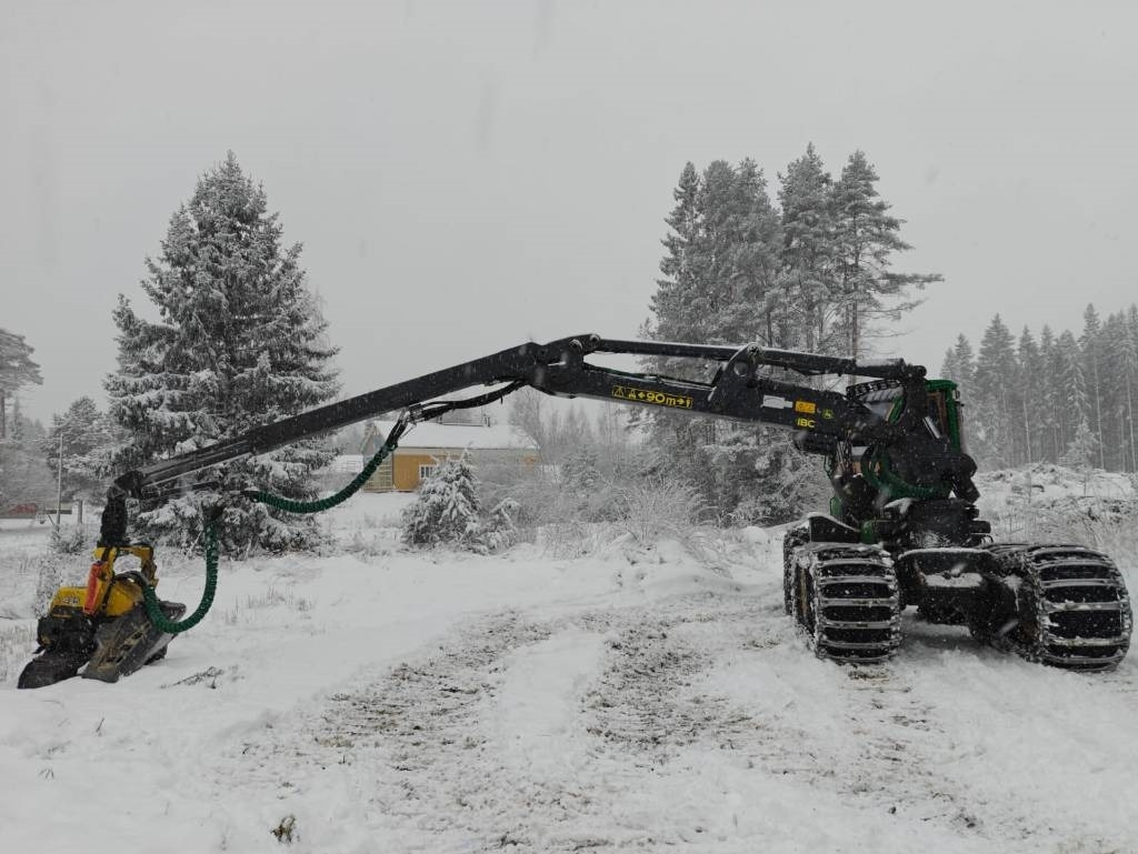 Харвестер John Deere 1270 G: фото 9 Харвестер John Deere 1270 G: фото 9