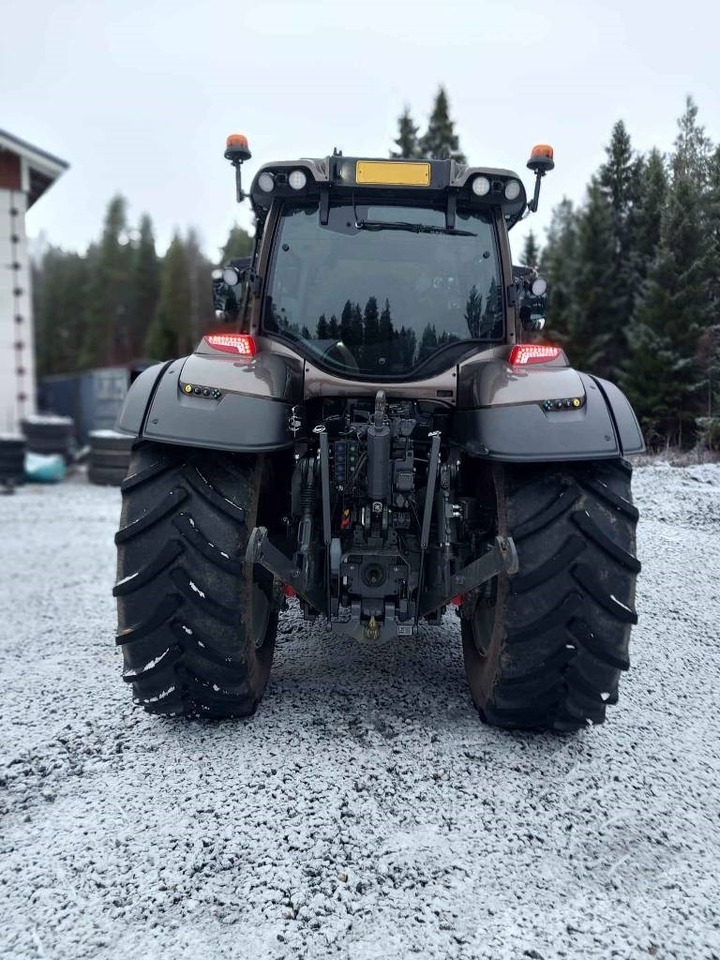 Valtra T 235 - Трактор: фото 4 Valtra T 235 - Трактор: фото 4