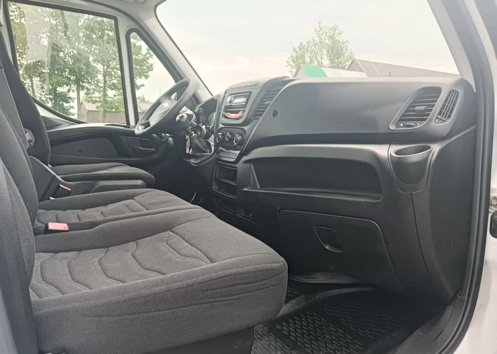 Iveco 35C13, 35C12, 35C14, 35C15 - Малотоннажный самосвал: фото 4 Iveco 35C13, 35C12, 35C14, 35C15 - Малотоннажный самосвал: фото 4