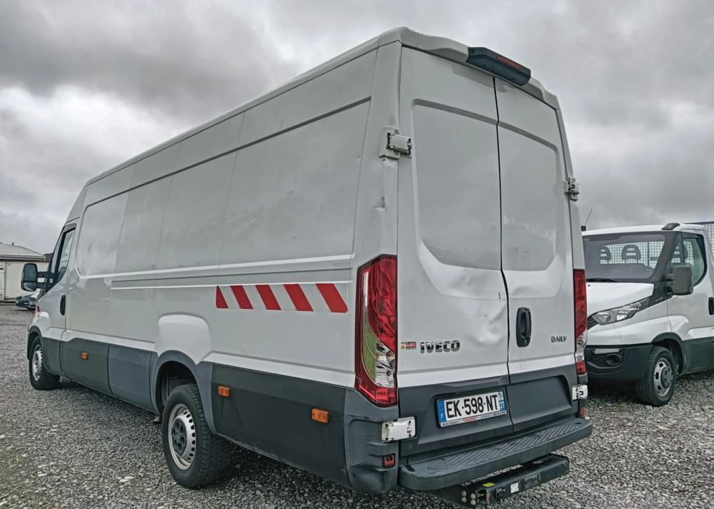 Iveco 35S14,35S13,35C13,35C12, - Цельнометаллический фургон: фото 2 Iveco 35S14,35S13,35C13,35C12, - Цельнометаллический фургон: фото 2