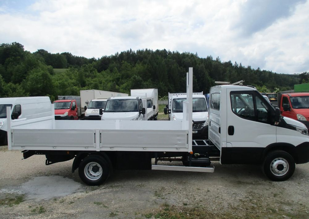 Iveco Daily 3.0 na bliźniaku 70C18 skrzynia, laweta, rama, HDS, 70-180 kiper - Грузовик бортовой/ Платформа: фото 2 Iveco Daily 3.0 na bliźniaku 70C18 skrzynia, laweta, rama, HDS, 70-180 kiper - Грузовик бортовой/ Платформа: фото 2