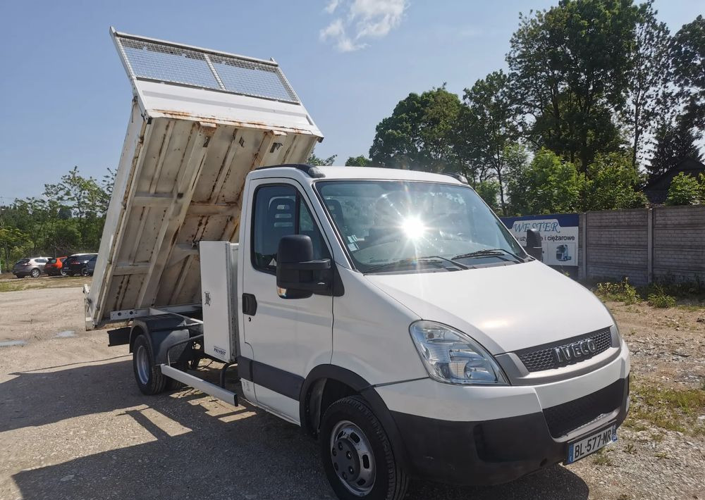Iveco Daily 35C15 Kiper 3.0 - 150KM wywrotka Hak Bliźniak blokada mostu Klima - Малотоннажный самосвал: фото 1 Iveco Daily 35C15 Kiper 3.0 - 150KM wywrotka Hak Bliźniak blokada mostu Klima - Малотоннажный самосвал: фото 1