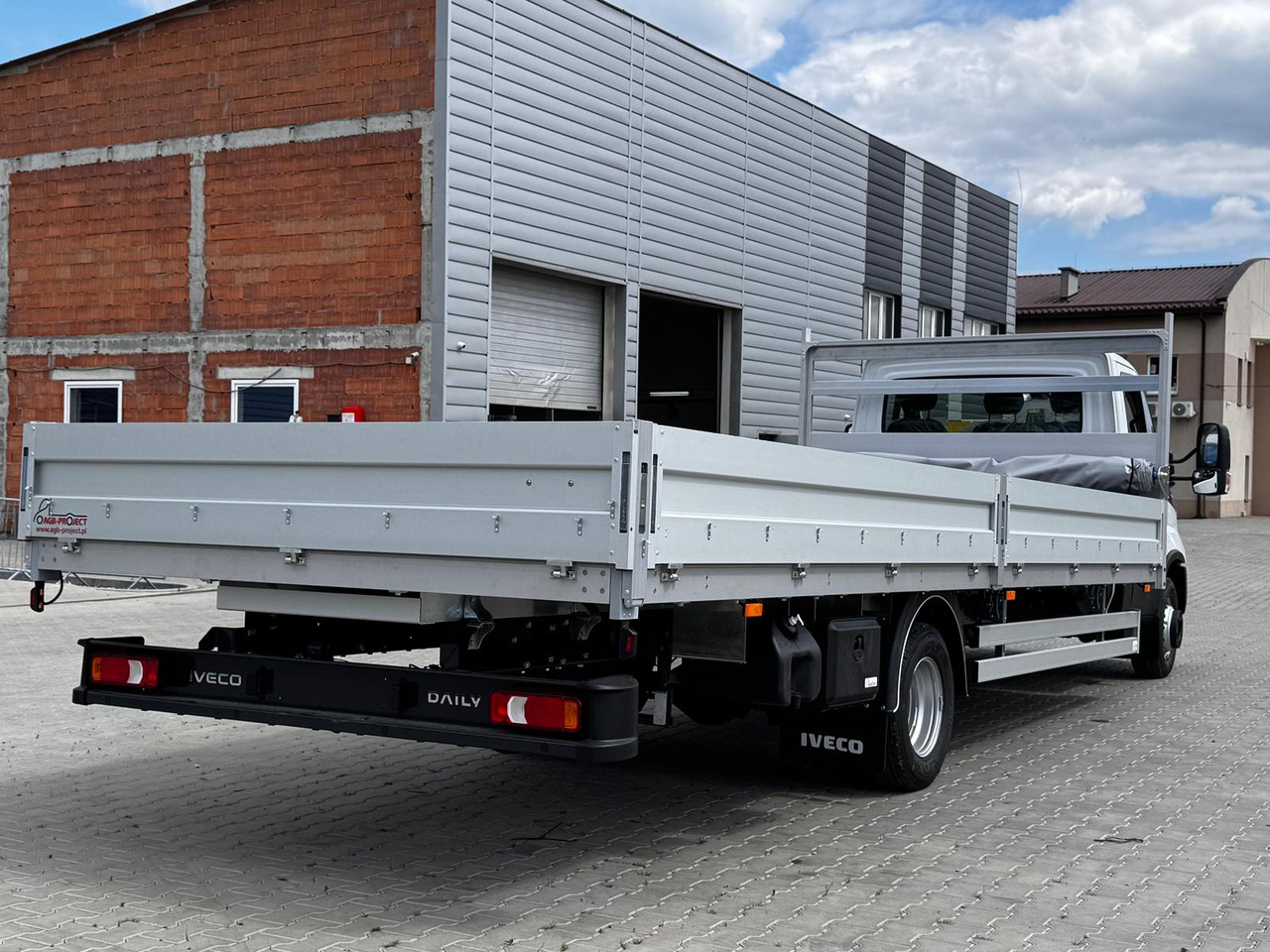 Iveco Daily 70C18 - Грузовик бортовой/ Платформа: фото 4 Iveco Daily 70C18 - Грузовик бортовой/ Платформа: фото 4