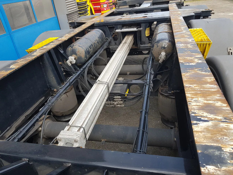 Полуприцеп-контейнеровоз/ Сменный кузов Renders 3DFCST multi chassis SAF Schijfremmen: фото 17 Полуприцеп-контейнеровоз/ Сменный кузов Renders 3DFCST multi chassis SAF Schijfremmen: фото 17