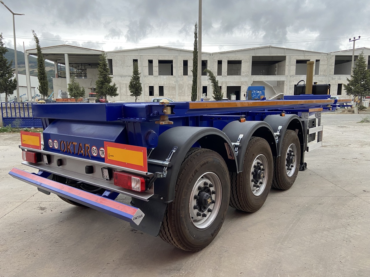 Новый Полуприцеп-контейнеровоз/ Сменный кузов OKTAR CONTAINER TIPPER TRAILER ADR 2025: фото 8