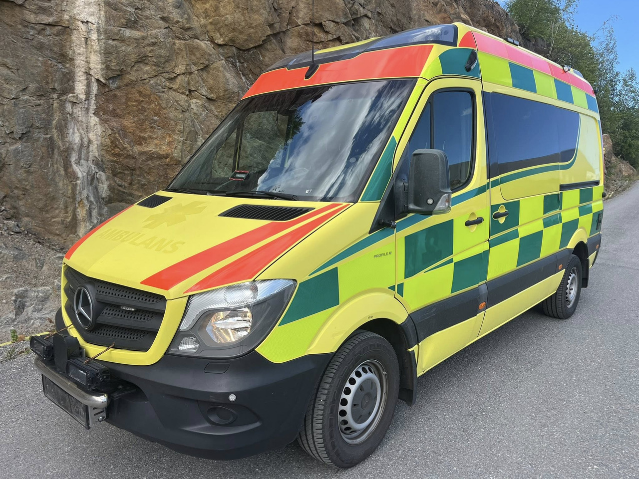 Mercedes-Benz Sprinter 319 - AMBULANCE - RESERVERAD !! - Машина скорой помощи: фото 1 Mercedes-Benz Sprinter 319 - AMBULANCE - RESERVERAD !! - Машина скорой помощи: фото 1