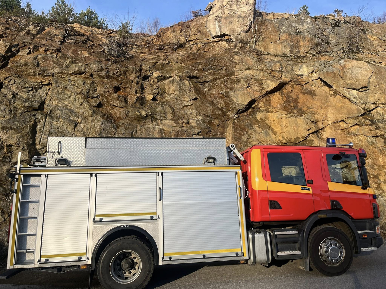 SCANIA P94GB 4x2 NZ310 - Fire engine - RESERVERAD !! - Пожарная машина: фото 5 SCANIA P94GB 4x2 NZ310 - Fire engine - RESERVERAD !! - Пожарная машина: фото 5