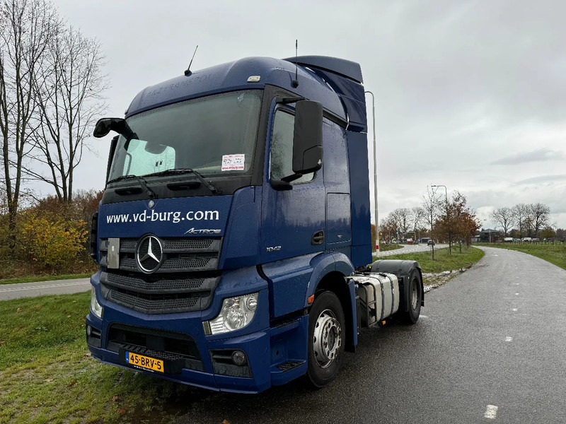 Тягач Mercedes-Benz Actros 1842: фото 1