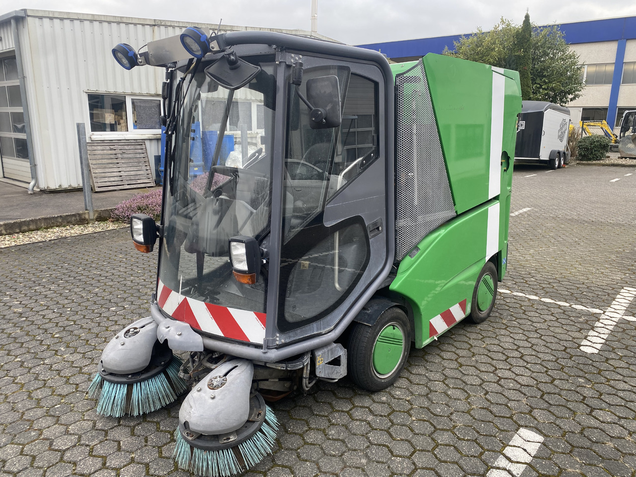 TENNANT Green Machines 500 ZE electric 500 ZE - Подметально-уборочная машина: фото 1 TENNANT Green Machines 500 ZE electric 500 ZE - Подметально-уборочная машина: фото 1