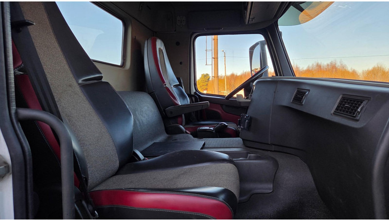 Крюковой мультилифт Volvo FM410 6X2*4: фото 11