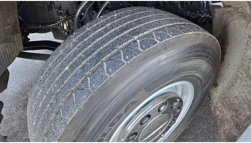 Крюковой мультилифт Volvo FM410 6X2*4: фото 16