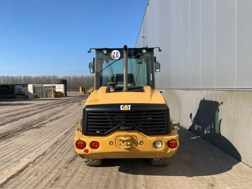 CAT 906  - Колёсный погрузчик: фото 4 CAT 906  - Колёсный погрузчик: фото 4