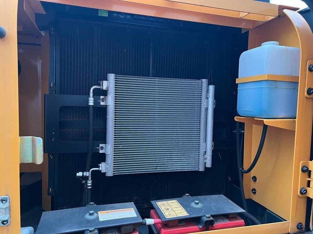 Новый Гусеничный экскаватор Hyundai R 210 (New / Non CE Certified): фото 18