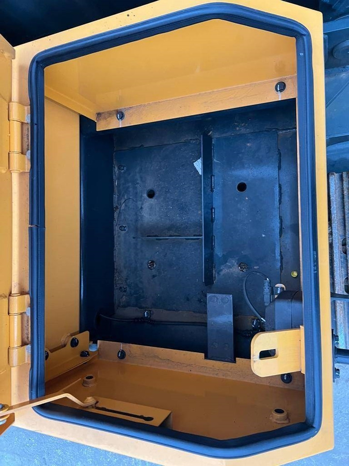 Новый Гусеничный экскаватор Hyundai R 210 (New / Non CE Certified): фото 20