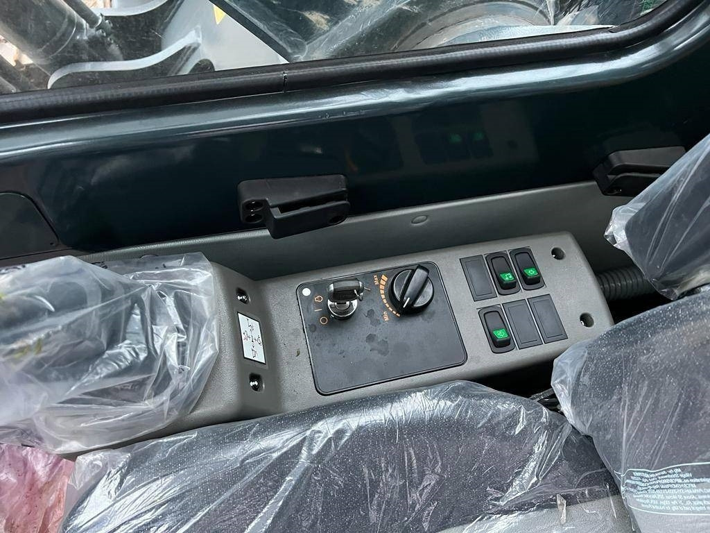 Новый Гусеничный экскаватор Hyundai R 210 (New / Non CE Certified): фото 13