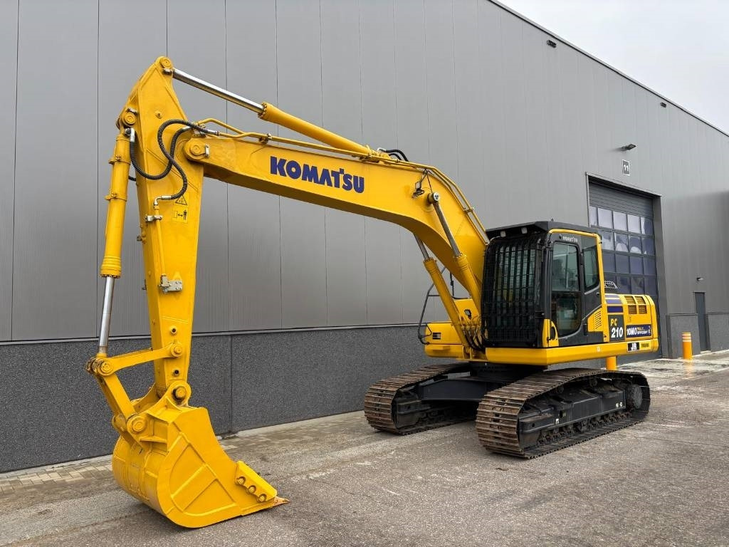 Komatsu PC 210-10M0 (New / Non CE Certified)  - Гусеничный экскаватор: фото 2 Komatsu PC 210-10M0 (New / Non CE Certified)  - Гусеничный экскаватор: фото 2