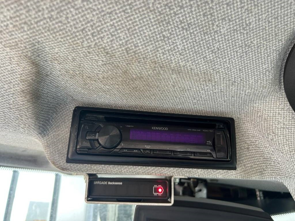 Колёсный погрузчик Liebherr L 550 (Comes with High-tip - Mit Hochkipper): фото 20 Колёсный погрузчик Liebherr L 550 (Comes with High-tip - Mit Hochkipper): фото 20