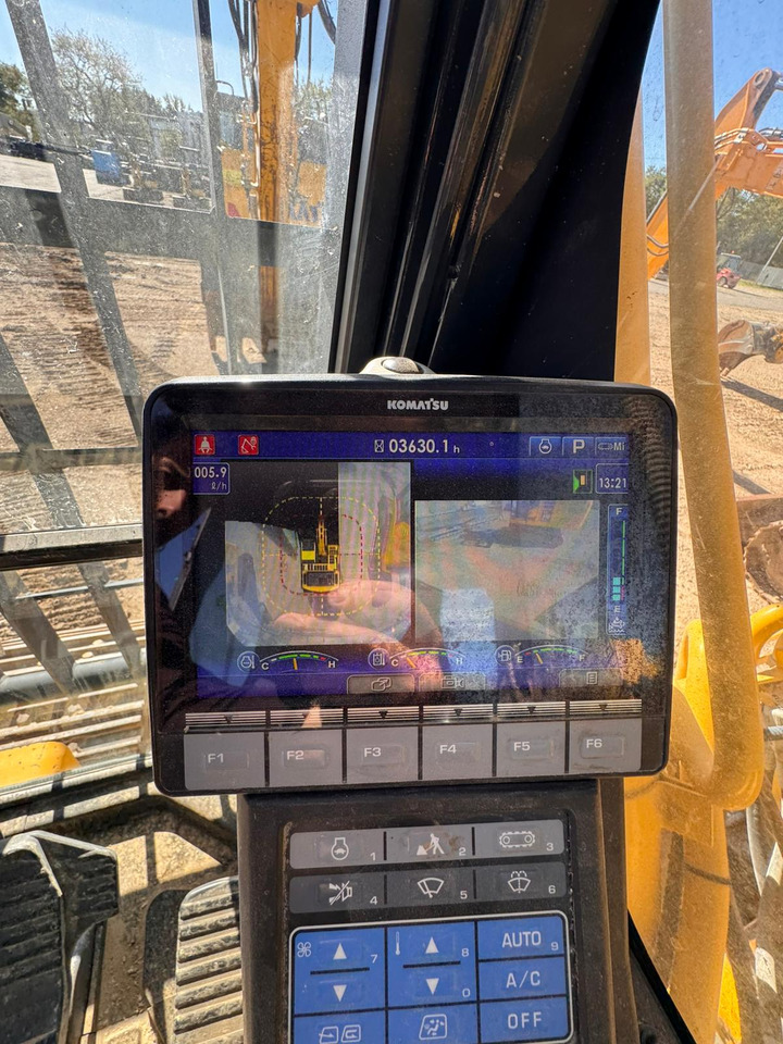 KOMATSU PC210 NLC-11 - Мини-экскаватор: фото 3 KOMATSU PC210 NLC-11 - Мини-экскаватор: фото 3