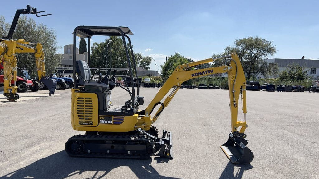 Komatsu PC16 R-3 HS - Мини-экскаватор: фото 2 Komatsu PC16 R-3 HS - Мини-экскаватор: фото 2